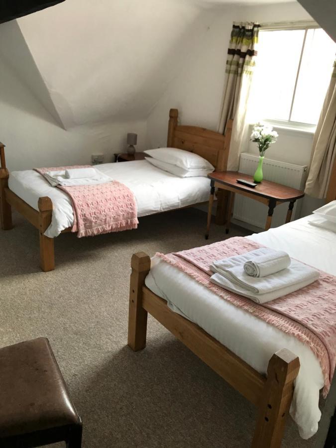 The White Bear Bed & Breakfast Devizes Exterior photo